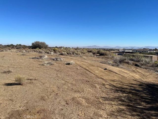 7860 Brooke, Oak Hills, CA 92344