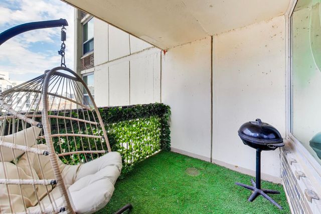 1255 N SANDBURG Terrace 1505, Chicago, IL 60610