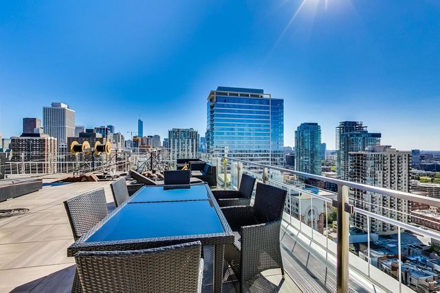 1255 N SANDBURG Terrace 1505, Chicago, IL 60610