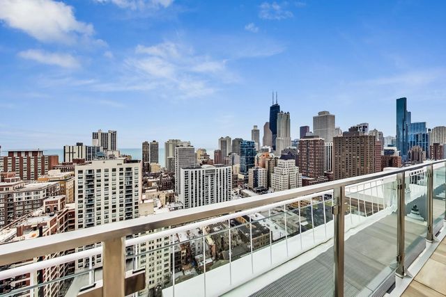 1255 N SANDBURG Terrace 1505, Chicago, IL 60610