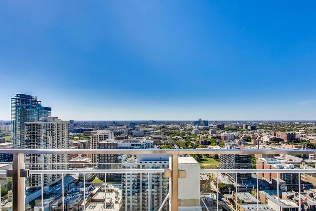1255 N SANDBURG Terrace 1505, Chicago, IL 60610