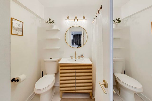 1255 N SANDBURG Terrace 1505, Chicago, IL 60610