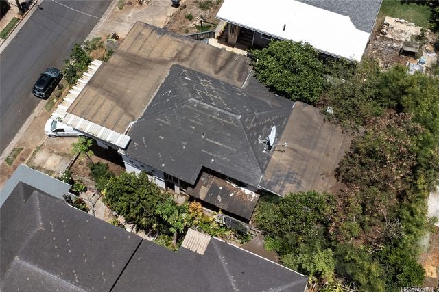 1347 Wanaka Street, Honolulu, HI 96818