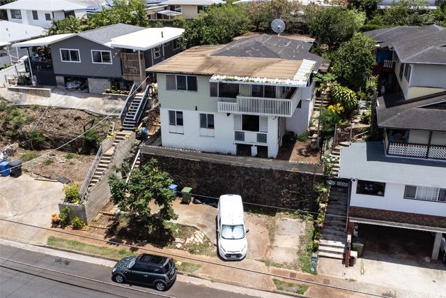 1347 Wanaka Street, Honolulu, HI 96818