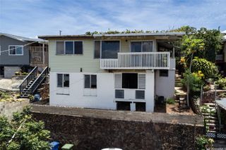 1347 Wanaka Street, Honolulu, HI 96818