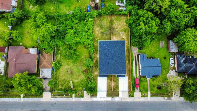 2430 Dolly Wright Street B, Houston, TX 77088