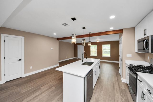 2430 Dolly Wright Street B, Houston, TX 77088