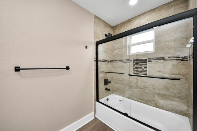 2430 Dolly Wright Street B, Houston, TX 77088