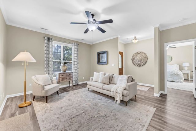 184 Whitman Aly, Clarksville, TN 37043