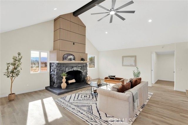 14344 Central Road, Apple Valley, CA 92307