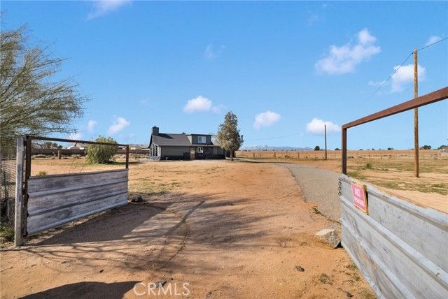 14344 Central Road, Apple Valley, CA 92307