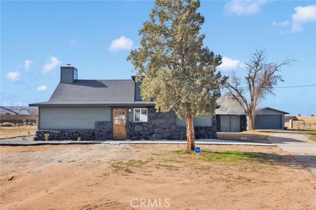 14344 Central Road, Apple Valley, CA 92307