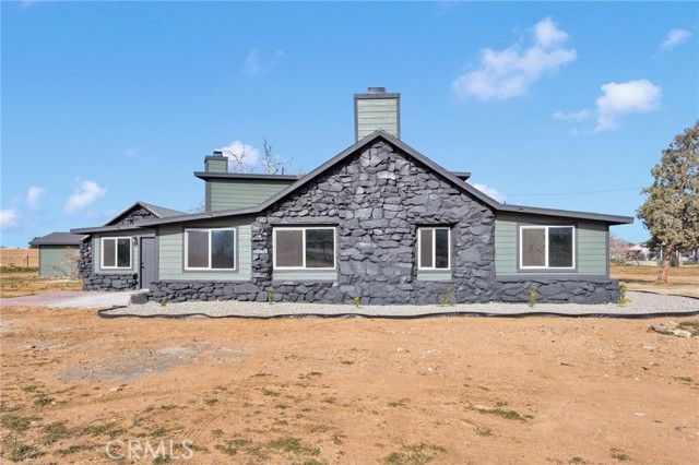 14344 Central Road, Apple Valley, CA 92307
