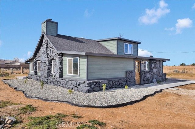 14344 Central Road, Apple Valley, CA 92307