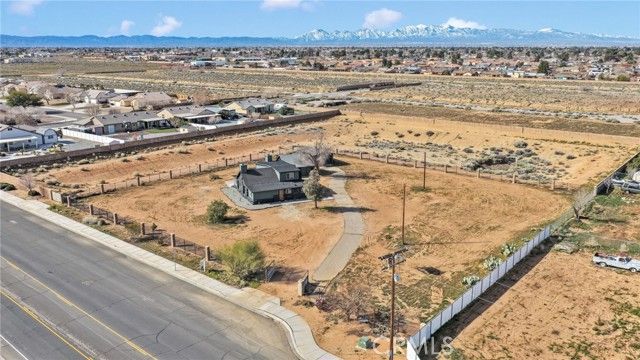 14344 Central Road, Apple Valley, CA 92307