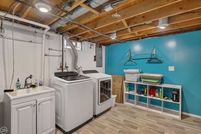 20530 Broadacres Street, Clinton Township, MI 48035