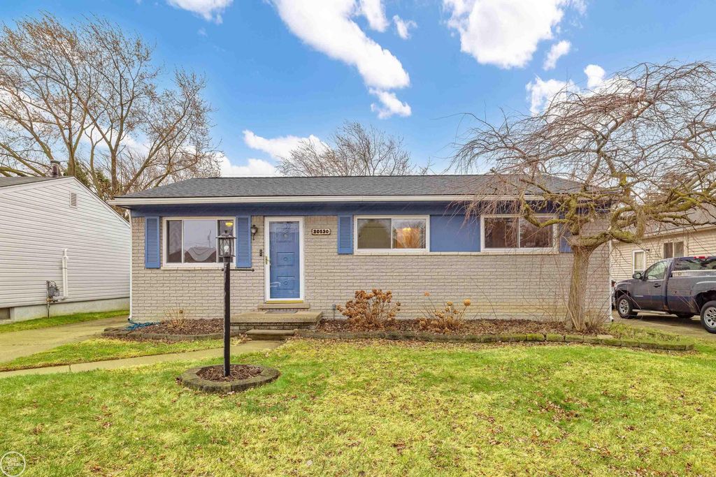 20530 Broadacres Street, Clinton Township, MI 48035