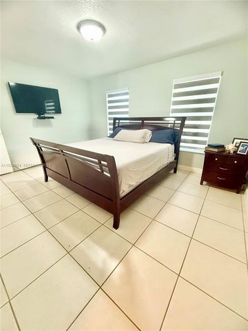 13267 SW 277th Ter, Homestead, FL 33032