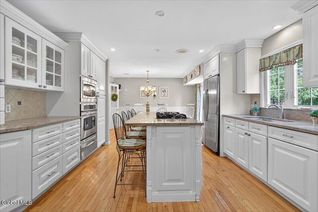 9 Sky Hollow Drive, Menands, NY 12204