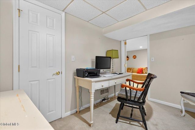 9 Sky Hollow Drive, Menands, NY 12204