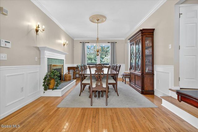 9 Sky Hollow Drive, Menands, NY 12204