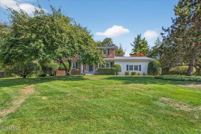 9 Sky Hollow Drive, Menands, NY 12204