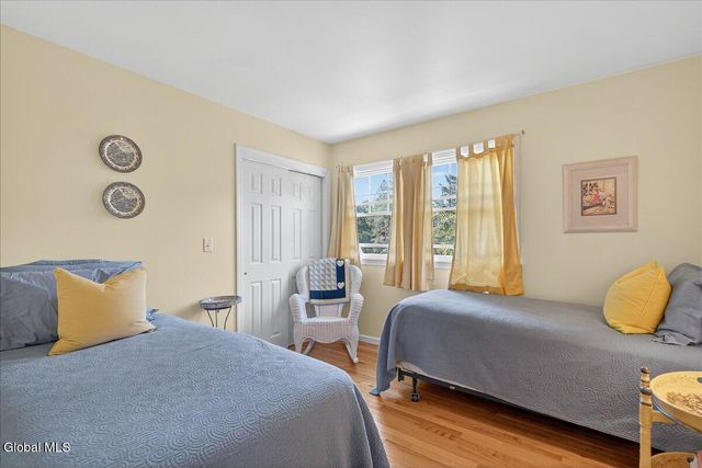 9 Sky Hollow Drive, Menands, NY 12204