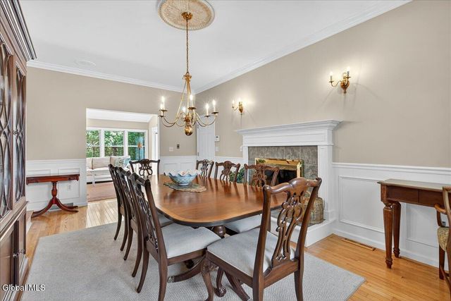 9 Sky Hollow Drive, Menands, NY 12204