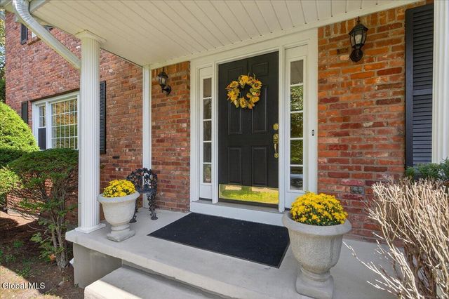 9 Sky Hollow Drive, Menands, NY 12204