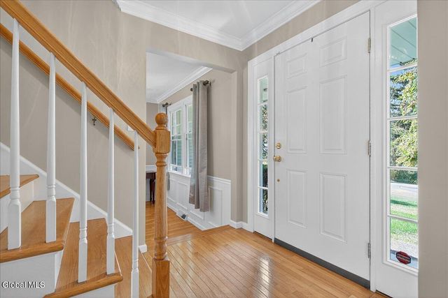 9 Sky Hollow Drive, Menands, NY 12204