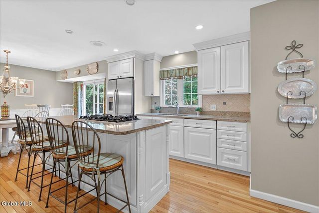 9 Sky Hollow Drive, Menands, NY 12204