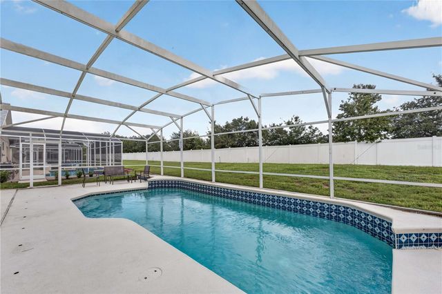 706 LOCKBREEZE DRIVE, Davenport, FL 33897