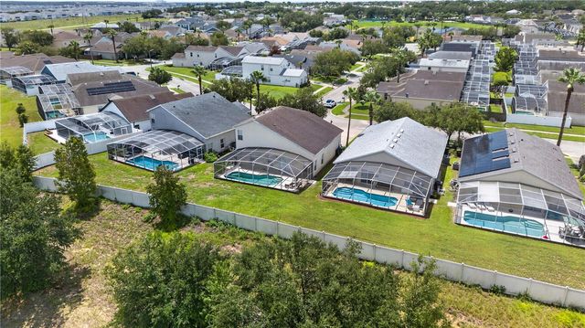706 LOCKBREEZE DRIVE, Davenport, FL 33897