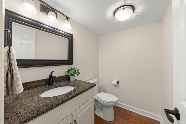 1608 Lois Ann Lane, Naperville, IL 60563