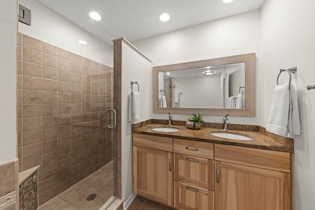 1608 Lois Ann Lane, Naperville, IL 60563