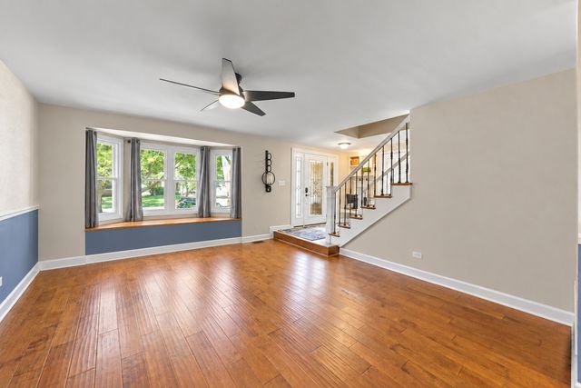 1608 Lois Ann Lane, Naperville, IL 60563
