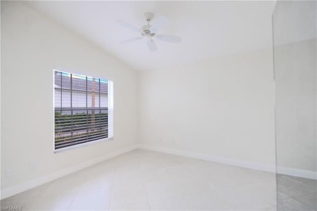 5442 Whitten DR, Naples, FL 34104