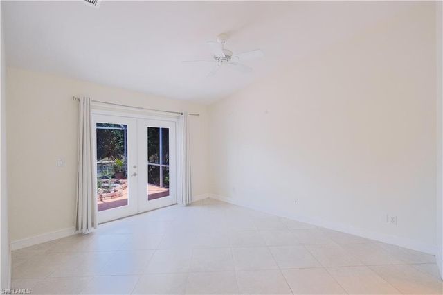 5442 Whitten DR, Naples, FL 34104