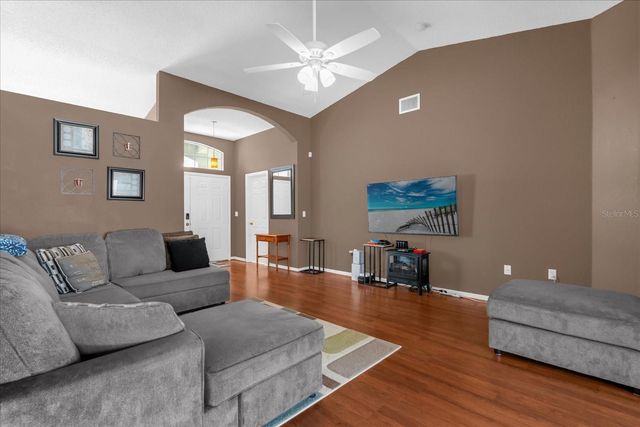 218 MERIDIAN STREET, Davenport, FL 33837