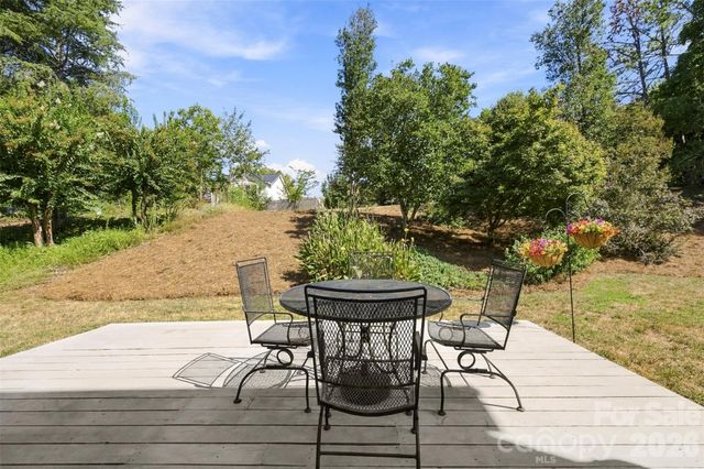8709 Ellington Park Drive, Charlotte, NC 28277