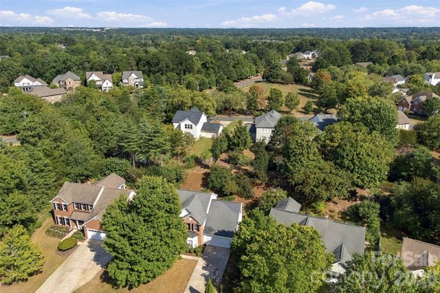 8709 Ellington Park Drive, Charlotte, NC 28277