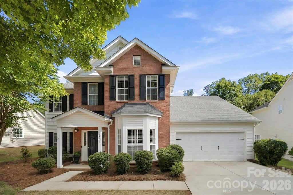 8709 Ellington Park Drive, Charlotte, NC 28277