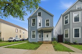 4322 S Maplewood Avenue, Chicago, IL 60632