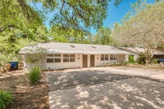 2300 Trailside DR B, Austin, TX 78704