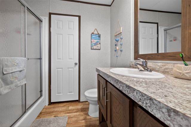 21760 Shady Trail Road, Chandler, TX 75758