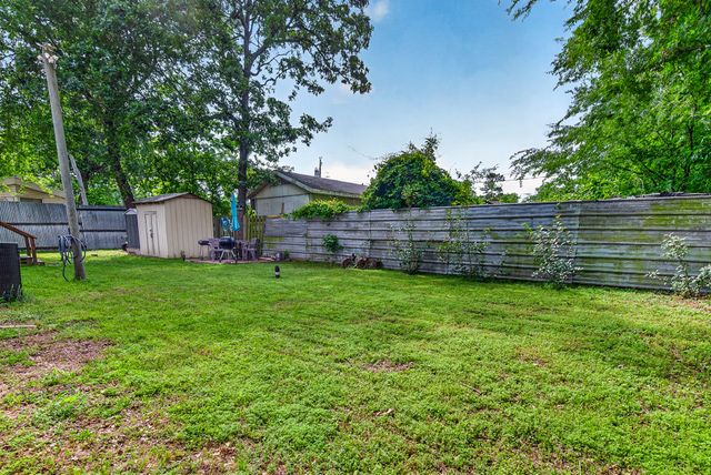21760 Shady Trail Road, Chandler, TX 75758