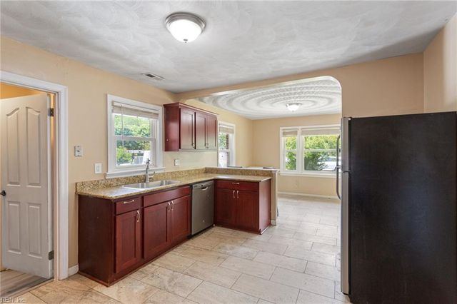 2811 Mapleton AVE, Norfolk, VA 23504