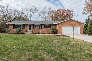 3794 Greentree Road, Stow, OH 44224