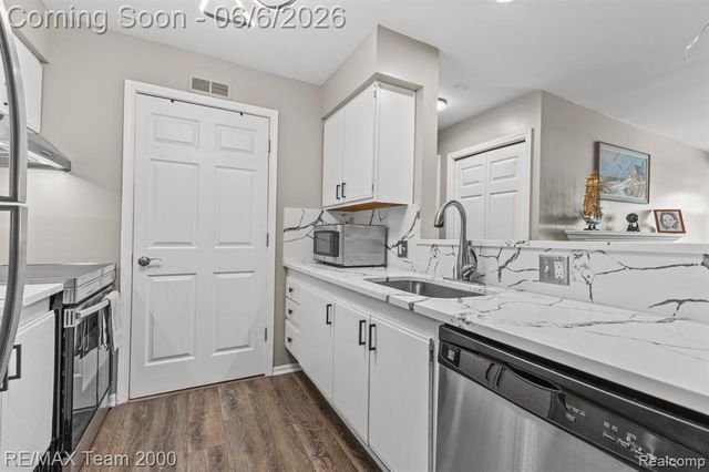 37522 Jefferson Avenue 102, Harrison Twp, MI 48045