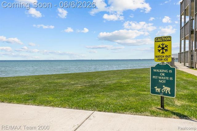 37522 Jefferson Avenue 102, Harrison Twp, MI 48045